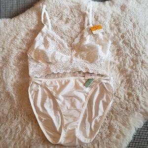 VANITY FAIR Cami Bra & Bikini